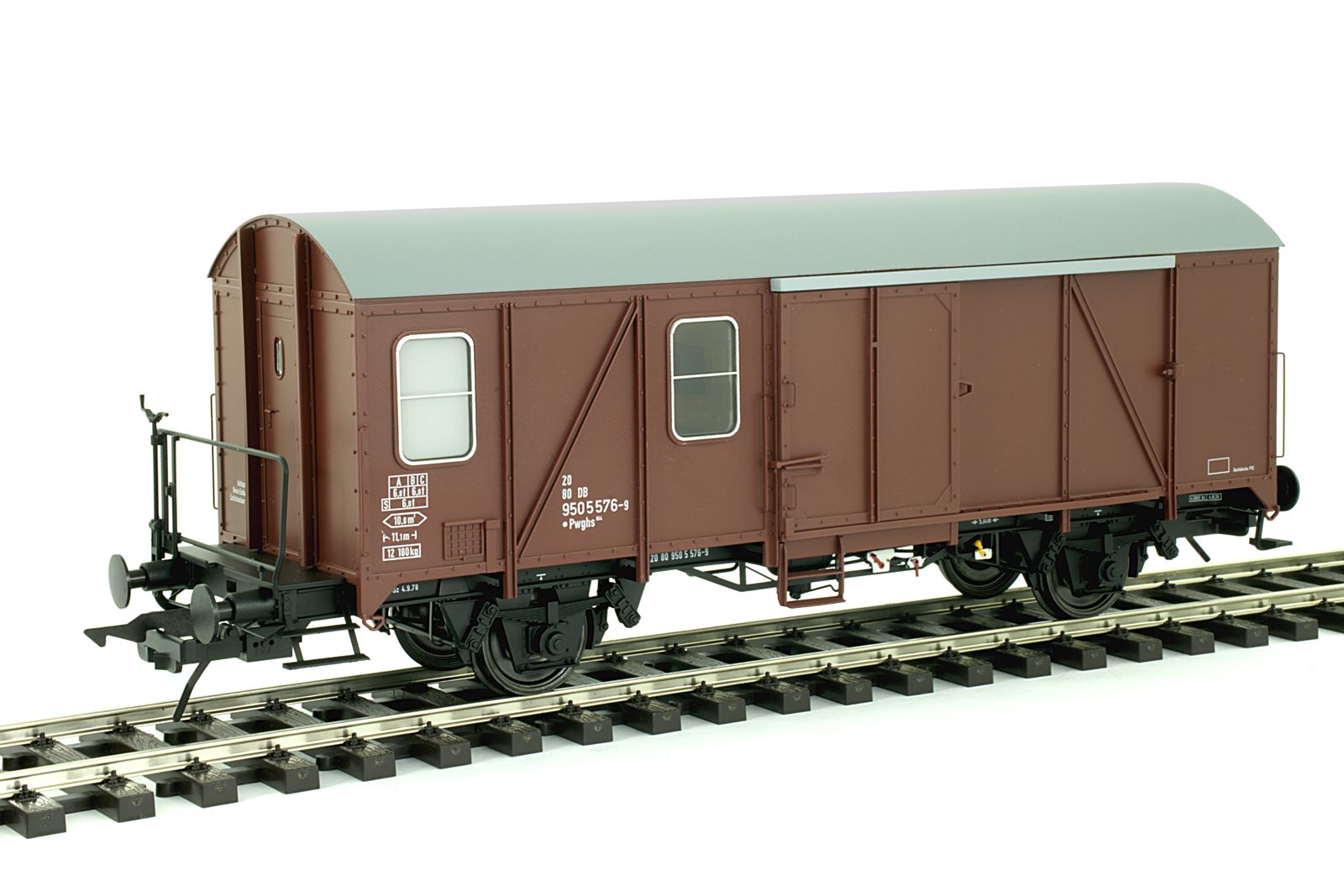 Güterzuggepäckwagen Pwghs 54, DB, Ep.4, Nr.5 576-9 - Foto Vorgängermodell Epoche 3, Ausführung ähnlich aber Epoche 4